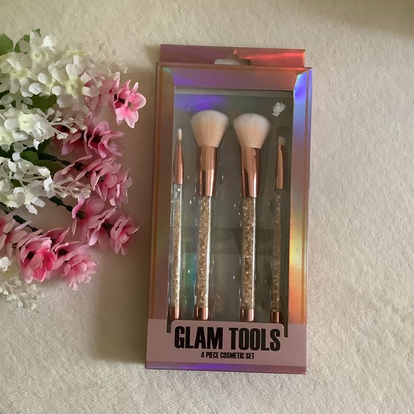 Glam Tools Cosmetic Brush Set - Picture 2 of 9